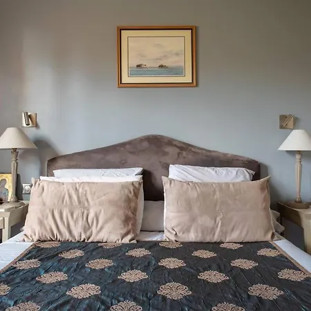 Mozart : 2 Bedroom With A Piano Paris