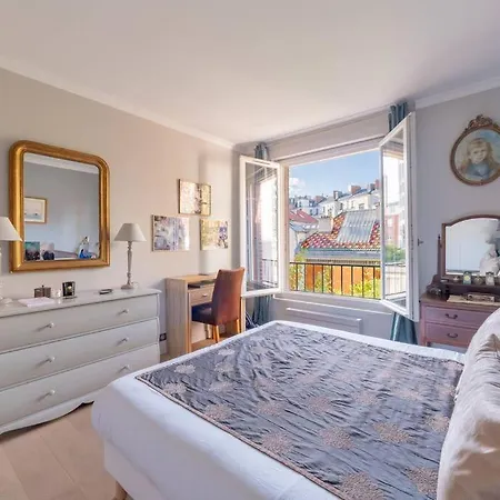 Mozart : 2 Bedroom With A Piano * Paris