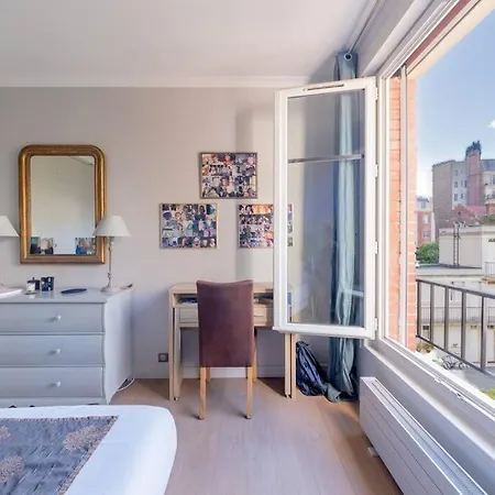 Mozart : 2 Bedroom With A Piano